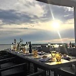 Logis Restaurant La Citadelle בליי