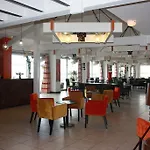 מלון Logis Restaurant La Citadelle
