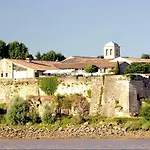 מלון Logis Restaurant La Citadelle בליי