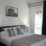 Logis Restaurant La Citadelle מלון