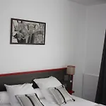 Logis Restaurant La Citadelle מלון 3*