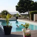 Logis Restaurant La Citadelle 3* בליי