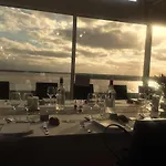 Logis Restaurant La Citadelle מלון 3*