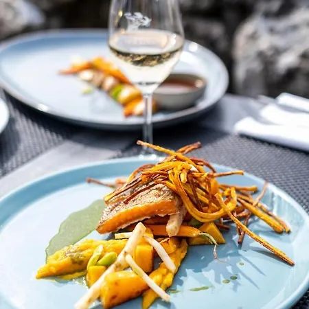 Logis Restaurant La Citadelle Hotel