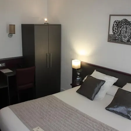 Logis Restaurant La Citadelle Hotel Blaye