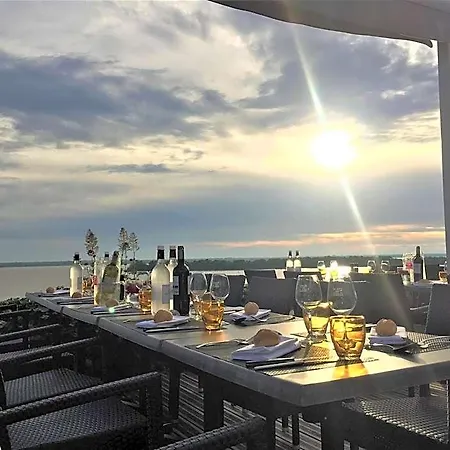 Hotel Logis Restaurant La Citadelle Blaye