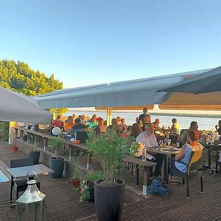 Logis Restaurant La Citadelle Hotell Blaye