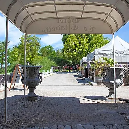 Hotel Logis Restaurant La Citadelle Blaye