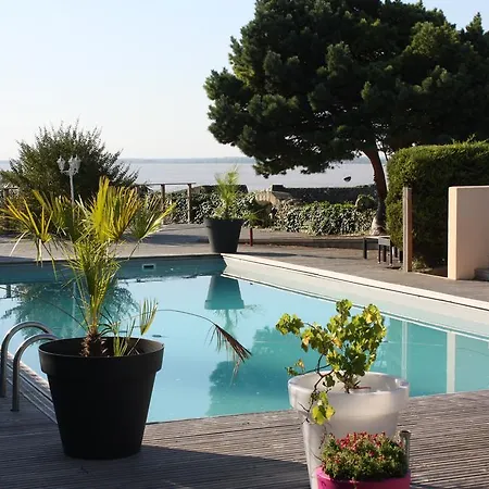 Logis Restaurant La Citadelle 3* بلايي
