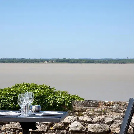 Logis Restaurant La Citadelle Hotel 3*