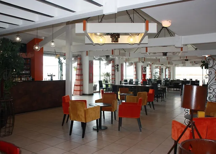 Hotel Logis Restaurant La Citadelle