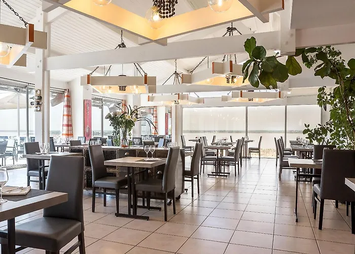 Logis Restaurant La Citadelle Hotel