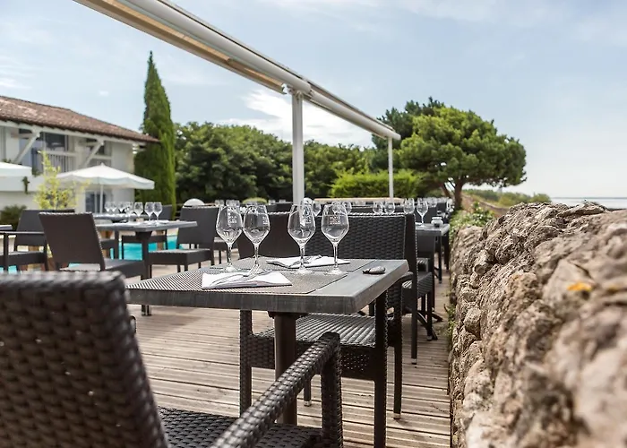 Logis Restaurant La Citadelle Hotel