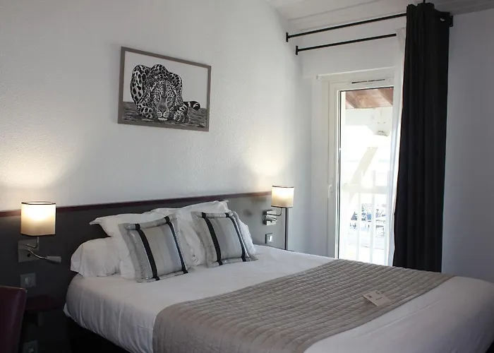 Logis Restaurant La Citadelle Hotel