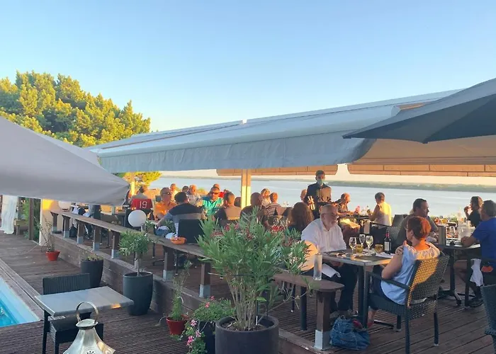 Logis Restaurant La Citadelle 3* Blaye-et-Sainte-Luce