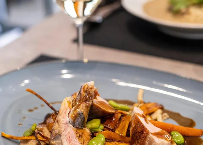 Logis Restaurant La Citadelle Hotel