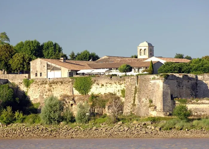 Hotel Logis Restaurant La Citadelle 3*