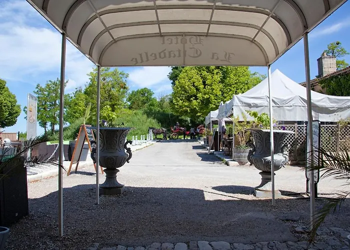 Logis Restaurant La Citadelle Hotel