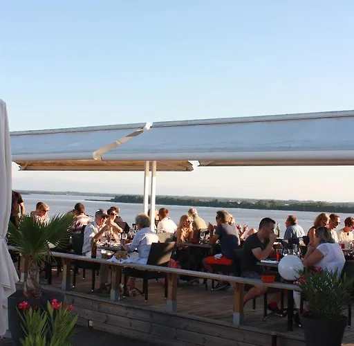 Logis Restaurant La Citadelle Hotel