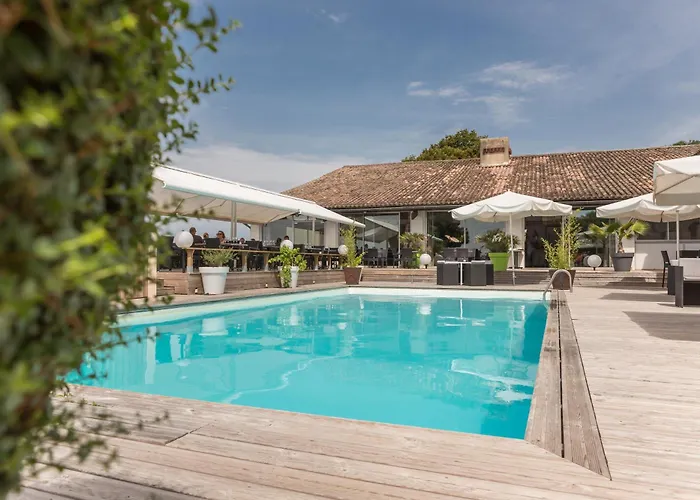 Logis Restaurant La Citadelle Hotel Blaye-et-Sainte-Luce