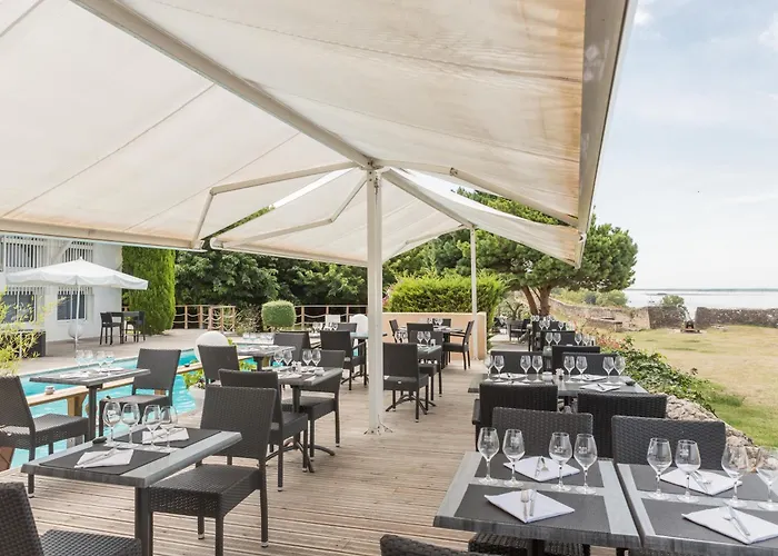 Logis Restaurant La Citadelle Hotel Blaye-et-Sainte-Luce